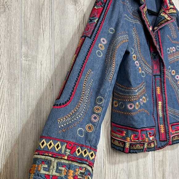 Coldwater Creek Colorful Artsy Boho Embroidered Jean Jacket Size Medium - Picture 4 of 12